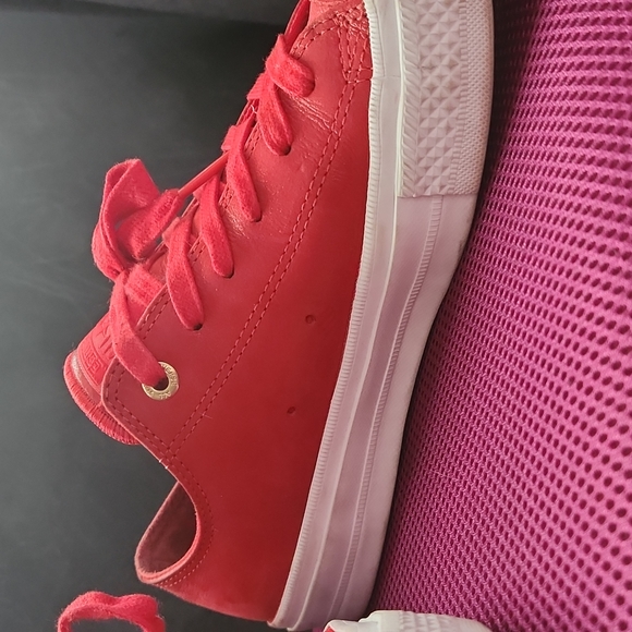 Chuck II Craft Leather Low Top Red Size 8 - Picture 3 of 10